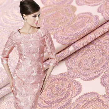 Limitat Fierbinte de vânzare la Export Italia Trandafir Roz jacquard brocart auriu tesatura de moda pentru rochia Clare de ț ua metru de pânză luminoase DIY