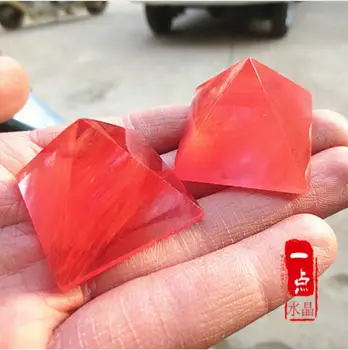 Red crystal pyramid decor cristal energie apotropaic avere 28MM--35MM