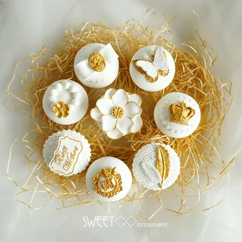 Simulate fondant cupcake fals desert model de culoare de aur a făcut din lut tort de decorare pentru a prezenta recuzită fotografie fluture
