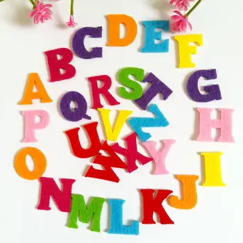 200PCS/lot Căptușit Aleatoare Mixtă de Culoare Alfabet Forma Simțit Aplici pentru copii accesorii /decoratiuni / ambarcațiunile de Consumabile de Cusut
