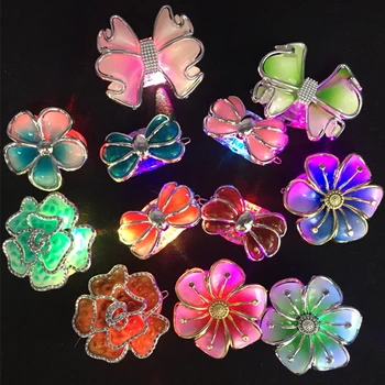 25PCS/mulțime de flori Luminoase de par clip aprinde jucărie CONDUS de par floare fluture agrafa articole pentru acoperirea capului bar partidul decor consumabile