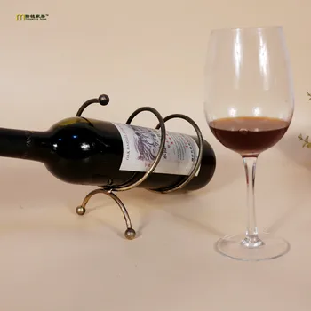 1 BUC Fier de suport vin en-gros de metal nou de primăvară rack de vin Acasă Mobilier retro moda ornament KI 2069