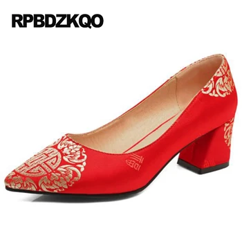 Dimensiune Bloc 4 34 Ieftine Roșu Pantofi Cu Tocuri Ascuțite Toe Femei 3 Inch Broderie Pompe De Satin Brodat Nunta 2017 Chineză