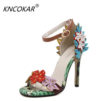 KNCOKAR 2018 noi cu toc sandale Europene și comerciale Europene de moda de mare și florale șarpe nit adancit-out pantofi pentru femei