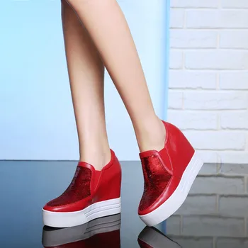 {Zorssar} 2017 Femei din piele Pantofi platforma Pene tocuri inalte Pompe de Femei înălțimea creșterea pantofi femei pantofi casual