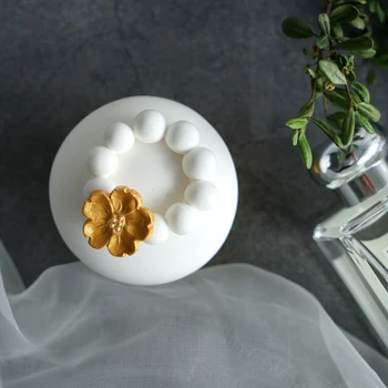 Simulate fondant cupcake fals desert model de culoare de aur a făcut din lut tort de decorare pentru a prezenta recuzită fotografie fluture