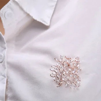 2017 Moda Frunze Stil Broșe Strălucitoare De Cristal Inlay Doamna Bijuterii Stras Broșe Pentru Nunti, Cadouri De Anul Nou